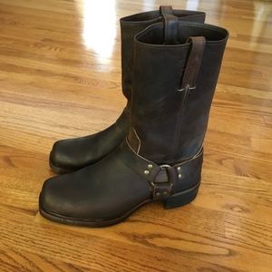 Frye harness 12R boots